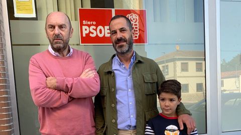 El alcalde de Siero, �ngel Garc�a, durante la rueda de prensa de esta ma�ana