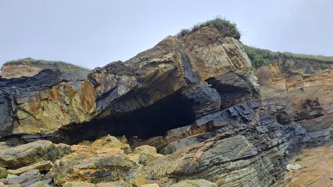 Formaciones caprichosas, algunas &laquo;de animales&raquo;, en el litoral barreirense y m&aacute;s curiosidades geol&oacute;gicas