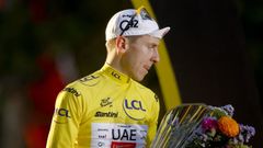 Tadej Pogacar despu�s de ganar el Tour de Francia.