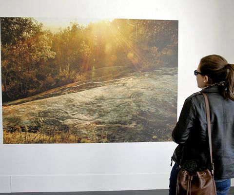 Tambi�n se exponen fotograf�as de Villestro y otros lugares. 