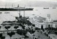 Pasajeros embarcando, como hicieron muchos emigrantes de Corcubi�n. 