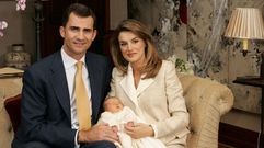 Presentaci�n oficial de la princesa Leonor d�as despu�s de su nacimiento.