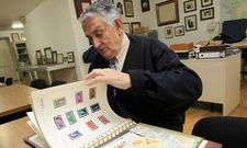 Carlos Rey Mora recuerda que el C�rculo Filat�lico lleg� a tener 600 socios. 