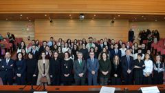 Miembros del equipo de gobierno de la UDC, profesores, trabajadores y alumnos, en el acto del D�a de la Universidad que tuvo lugar este viernes en A Maestranza