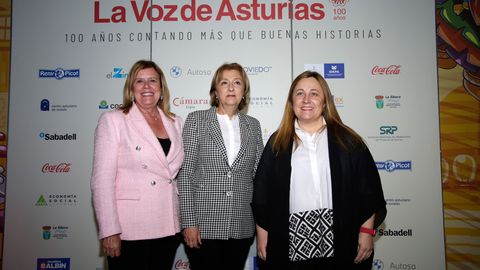 La alcaldesa de Langreo, Carmen Arbes; la delegada del Gobierno en Asturias, Delia Losa; y la consejera de Educacin, Lydia Espina