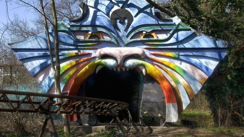 El Spreepark es un parque de atracciones construido por el régimen de la extinta RDA en el distrito de Treptow-Köpenick, e inaugurado en 1969