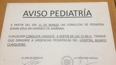 Un letrero avisa en el ambulatorio de que se ha cerrado la atenci�n de tarde