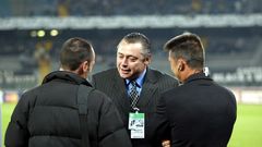 Michael Robinson en Riazor, durante el encuentro entre el Liverpool y el Deportivo en el 2009