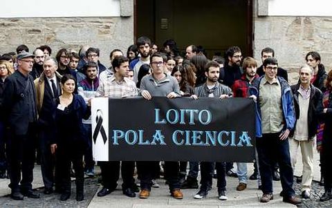 Filosof�a aglutin� las protestas en la USC, a las que acudieron miembros del Rectorado.