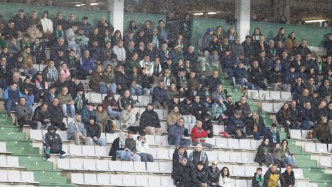 B�scate en la grada del Racing y el Lugo. 