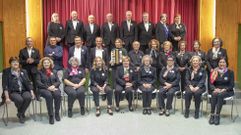 El coro O Nososon surgi� como una escisi�n del grupo de pandereiteiras de la Asociaci�n do Traxe Galego para interpretar canciones populares gallegas y cantos de taberna. Salvo un par de temas, el resto de su repertorio es en lengua gallega y se acompa�an de un acorde�n (tocado por su directora, Anne Tooming) y otros instrumentos de percusi�n.