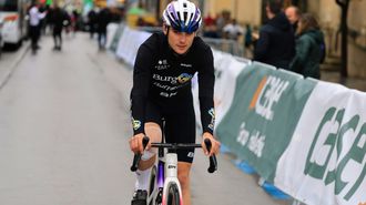 Mart&iacute;n Rey (Burgos Burpellet BH), este lunes en la Cl&aacute;sica Ja&eacute;n Para&iacute;so Interior con el recuerdo de su ca&iacute;da el d&iacute;a anterior en la Cl&aacute;sica de Almer&iacute;a
