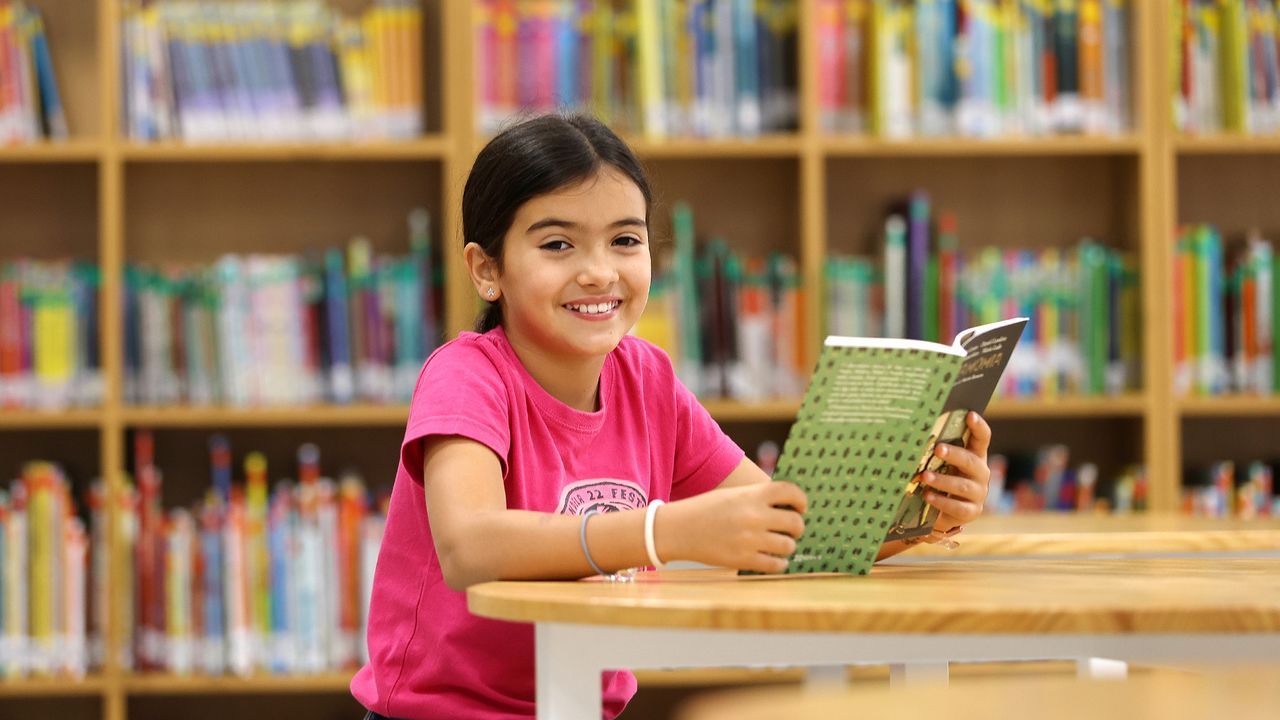La mejor lectora infantil de España es de Chapela y lo hace en galego