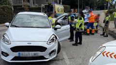 El accidente en la cuesta de Espi�eira se produjo durante la incorporaci�n de uno de los turismos implicados desde el enlace de la AG-11