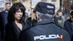 La ministra de Igualdad, Ana Redondo, durante un minuto de silencio por el crimen machista de Miranda de Ebro