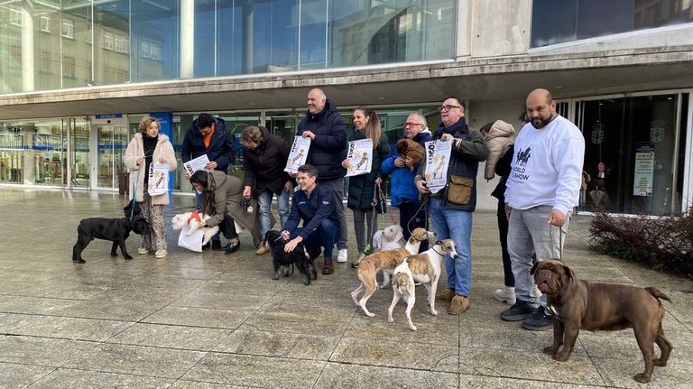 Acto de presentaci�n de la Exposici�n Canina que se celebra en el Pazo de Feiras este fin de semana