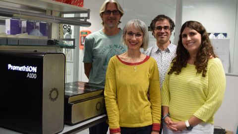 Equipo del Centro Nacional de An�lisis Gen�mico que ha dirigido la secuenciaci�n del genoma del anisakis. Tyler Alioto, Marta Gut, Fernando Cruz y J�ssica G�mez