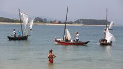 Imaxe da Volta � Illa de dornas a vela, disputada o pasado s�bado.