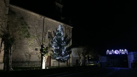 Iluminacin navidea en Larouco