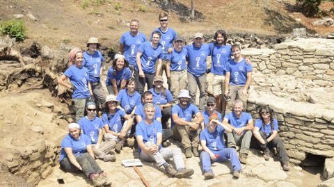 Foto de familia del equipo que trabaj� en la campa�a en julio. 