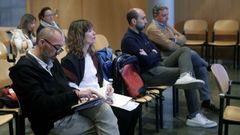 La Audiencia Provincial de Oviedo continua hoy el juicio por las presuntas irregularidades contables en el Centro Niemeyer de Avil�s. En la imagen, el exjefe de producci�n del complejo cultural Marc Mart� (2d), el exagente de viajes Jos� Mar�a Vigil (1d), el exdirector general de la Fundaci�n Niemeyer, Natalio Grueso (1i), y su exesposa, Judit Pereiro (2i)
