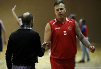 David Guerra, a la derecha, en el partido del pasado s�bado ante el Covadonga. 