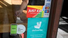 Just Eat y Takeaway competir�n con las plataformas Deliveroo y Uber Eats