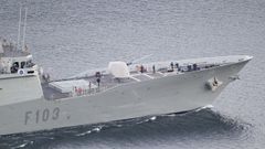 Vista de la Blas de Lezo en aguas de la r�a de Ferrol.