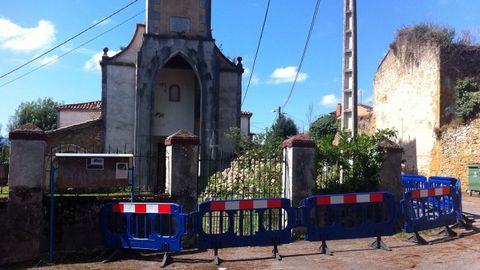 Parroquia de Loriana, en Oviedo, acordonada