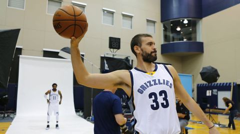 Marc Gasol, recuperado de su lesi�n, se present� con los Grizzlies
