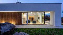 Se trata de una vivienda certificada �passivhaus�, de consumo energ�tico casi nulo, desarrollada en planta baja.