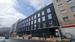El hotel de Vilaboa ya luce las letras de la cadena que lo gestionar�.