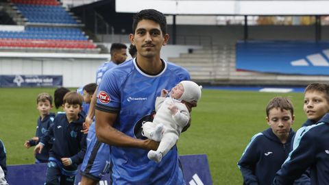 Csar Moreno festej en O Couto el ttulo copero junto a su hijo recin nacido