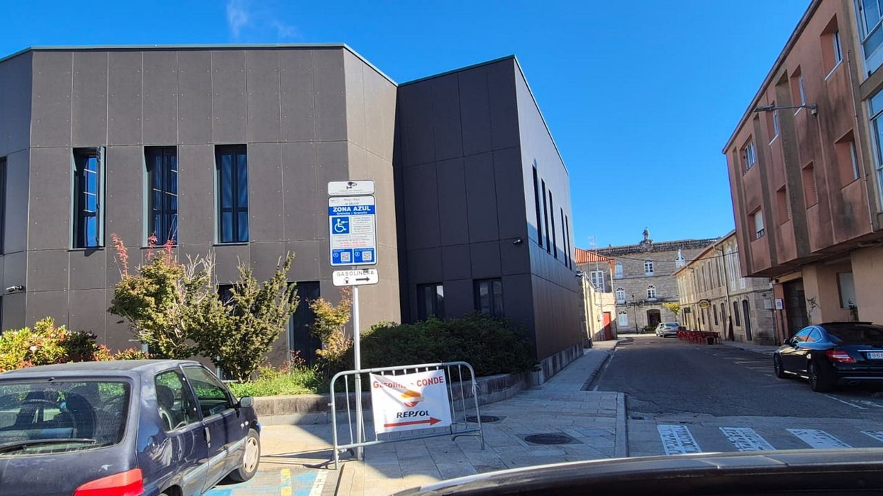 Vía libre a las multas en la zona azul de Tui controlada por las cámaras