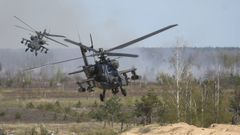 Un helic�ptero Apache similar al derribado por Ir�n, en una imagen de archivo