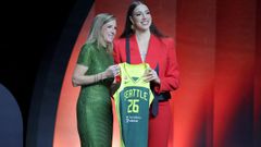 Marta Su�rez durante el Draft de la WNBA de 2026