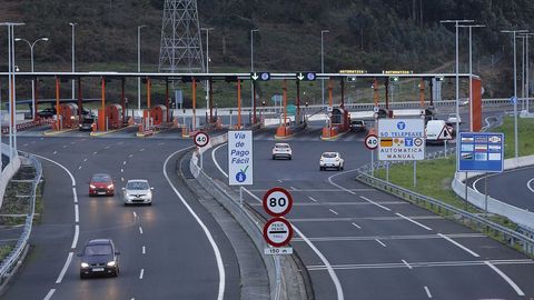 Las autopistas gallegas son las nicas que no tienen tarifas horarias, ni bonificaciones a usuarios frecuentes ni rebajas a colectivos