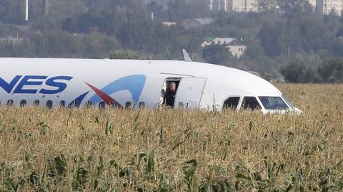 Aterrizaje de emergencia en Rusia