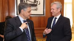 Rueda se reuni con el jefe de Gobierno de Buenos Aires, Jorge Macri, a quien regal una corbata