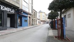 La calle Gregorio Fernndez, en la actualidad. All ya no existe el pub La Oficina. Ninguno de los presentes tiene sanciones por este asunto