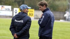 No es la primera vez que Casalderrey y Carril se ven las caras como entrenadores en un derbi barbanzano. La imagen se corresponde al choque disputado en la temporada 2019-2020.