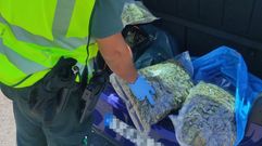 La marihuana intervenida en el peaje estaba en el maletero del coche de los detenidos