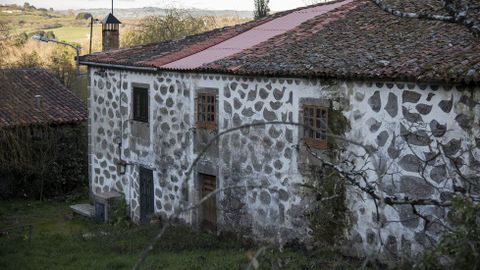 Fachada decorada de la Casa Carballeda, en la parroquia de San Fiz da Laxe en el municipio de O Savi�ao