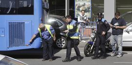 Un motorista colision� contra un bus en Fonteculler. 