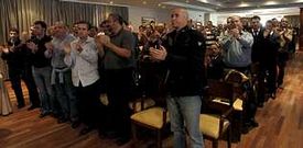 Una asamblea del Sepla en Iberia debati� ayer sobre las negociaciones con la aerol�nea.