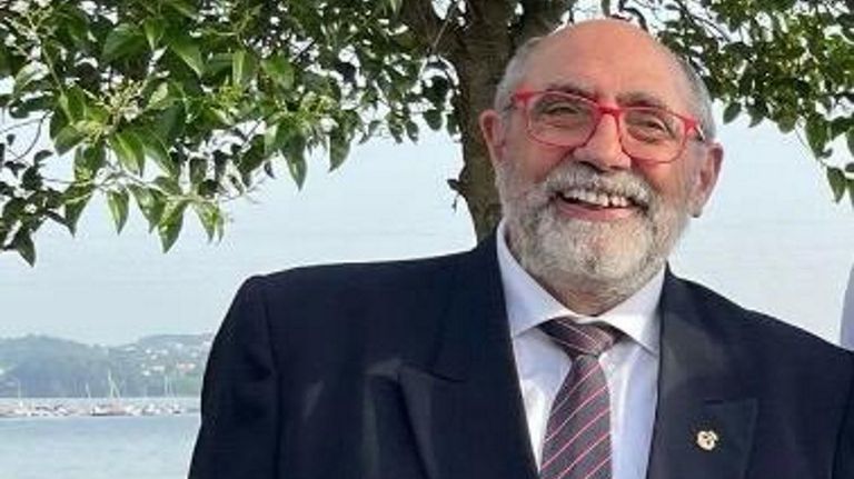 <span lang= gl >Perfecto Parapar foi pregoeiro da Semana Santa de Viveiro no 2017</span>