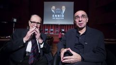 El compositor italiano Ennio Morricone, a la izquieda, junto al director de cine Giuseppe Tornatore, durante la presentaci�n del libro �Ennio, un maestro. Conversaci�n�.