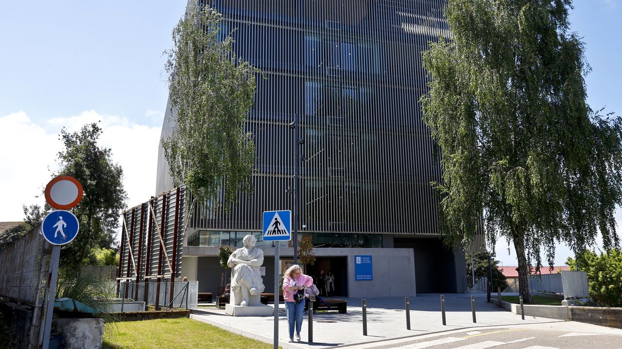 Los cuatro colegios médicos gallegos reclaman al Sergas que suprima el plus por controlar las bajas
