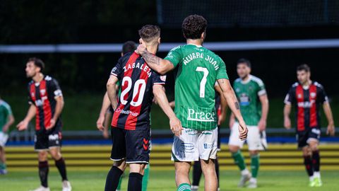 Zabaleta y �lvaro Juan en un gesto de deportividad.