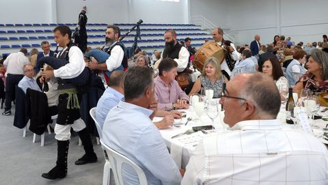 XANTAR DE CONFRATERNIDADE PARA AS PERSOAS MAIORES EN POBRA 2025